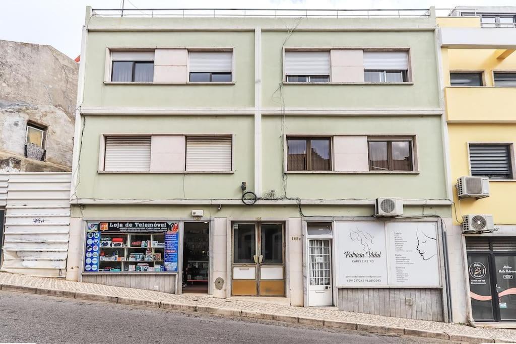 Vita Portucale ! Ajuda Delight Лиссабон Экстерьер фото