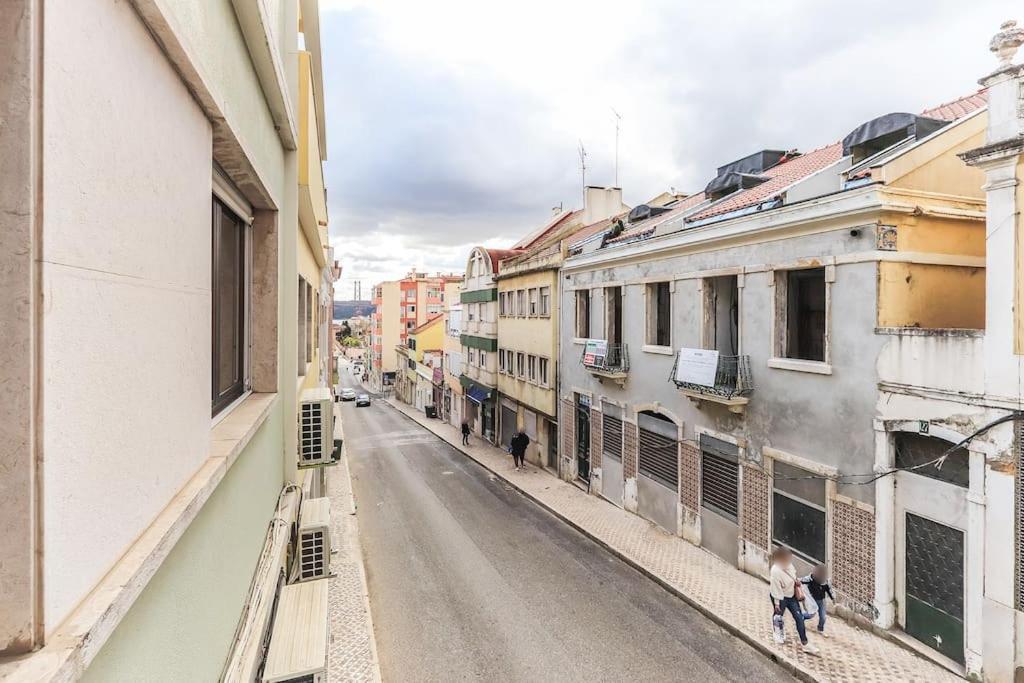 Vita Portucale ! Ajuda Delight Лиссабон Экстерьер фото